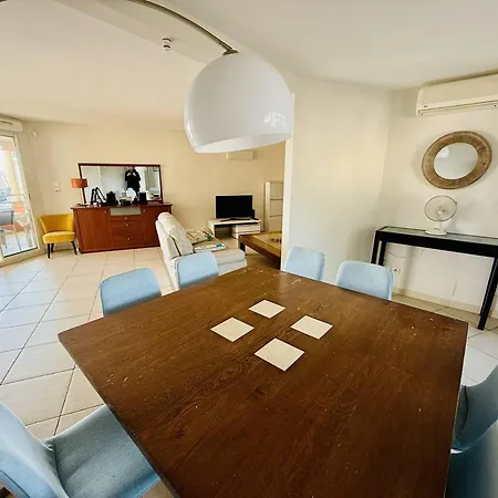 T4, Centre-port, Terrasse, Climatisation, Garage - Fr-1-723-178 Appartement