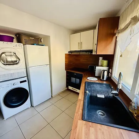 Appartement T4, Centre-port, Terrasse, Climatisation, Garage - Fr-1-723-178 *