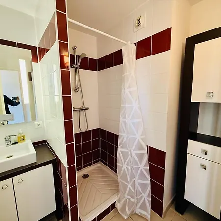 Appartement T4, Centre-port, Terrasse, Climatisation, Garage - Fr-1-723-178 Agde